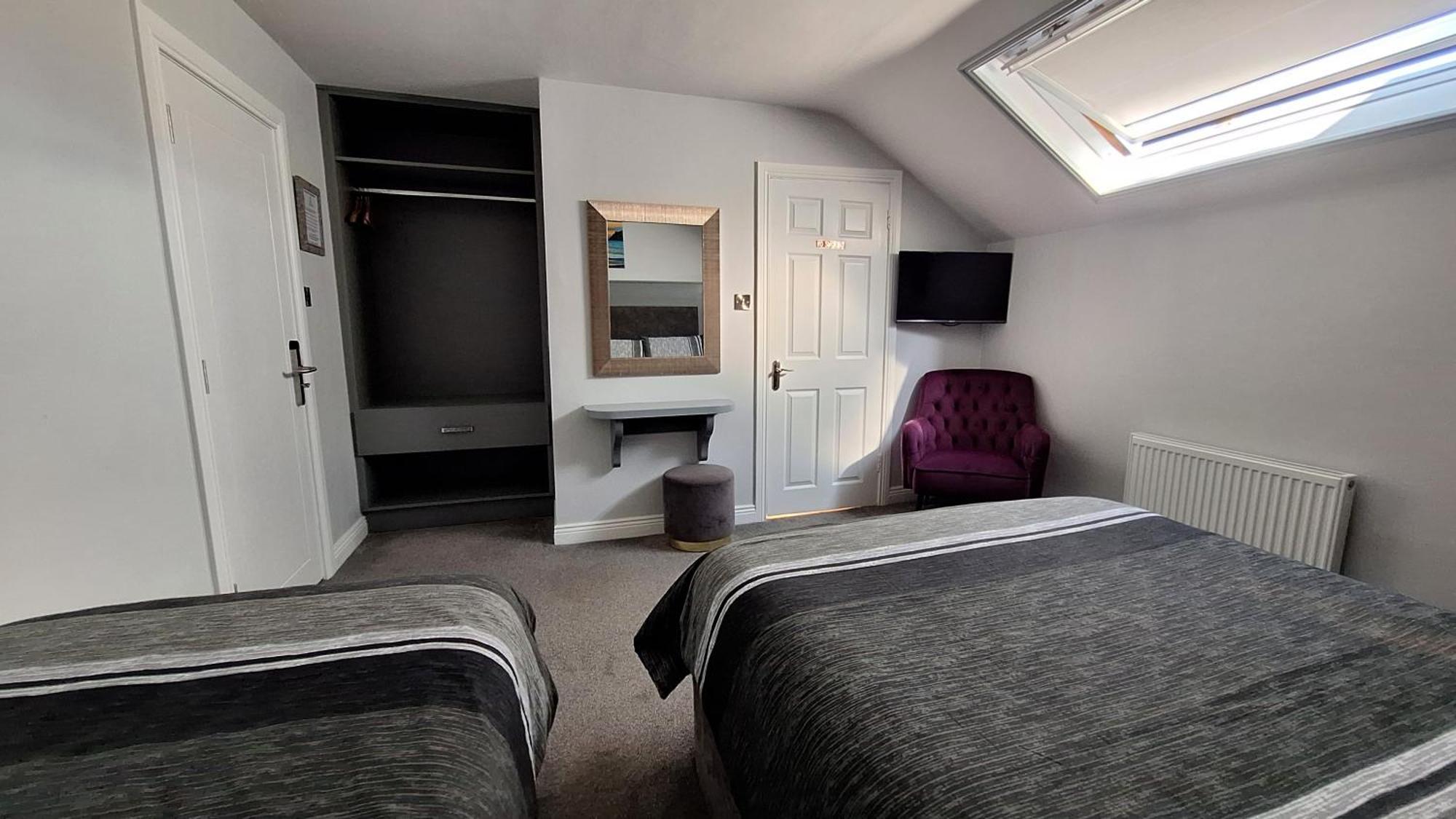Murphy'S Guesthouse ดิงเกิล ภายนอก รูปภาพ